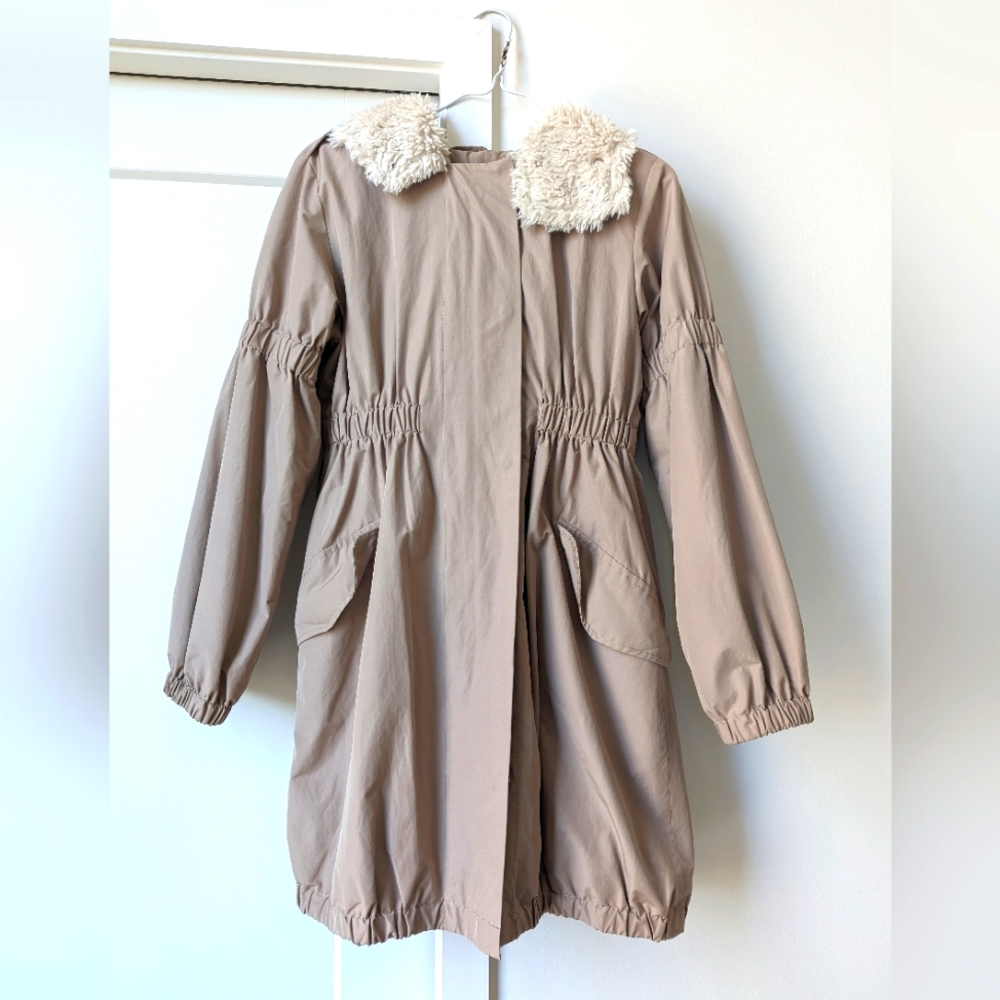USED UNIQLO collaboration with balcony and bed coat jacket beige autumn item
